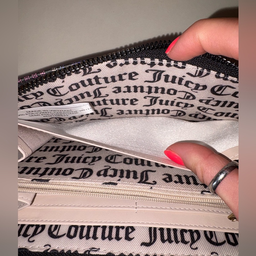 Juicy Couture Black Multicolor Logo Zip Wallet - Picture 10 of 10